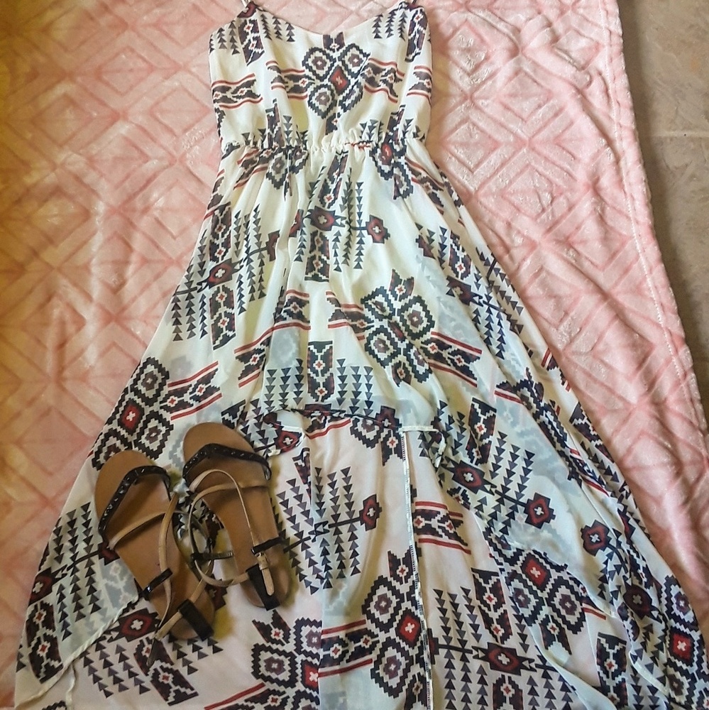 Comfy, flowy patterned high low dress!